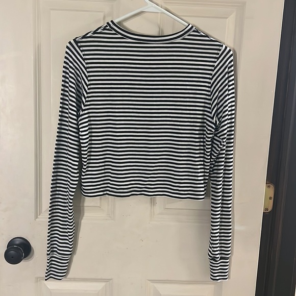 Spiritual Gangster Xsmall long sleeve crop top lightweight/soft - Picture 2 of 5